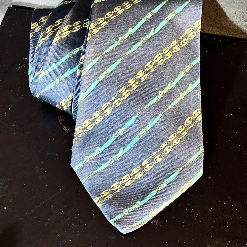 Gucci Logo Silk Tie Kelly Green Blue Striped Gold Link Chain Monogram Academia
